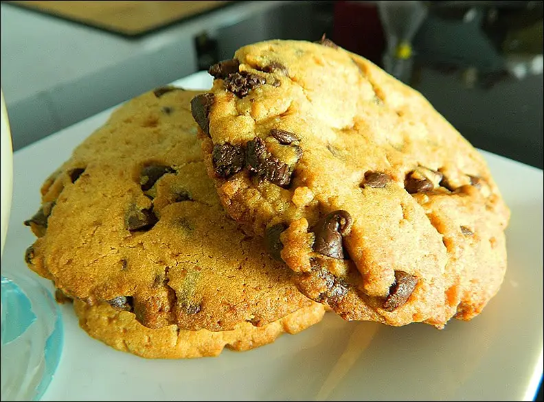 Cookies Au Beurre De Cacahuètes Et Pépites De Chocolat - Happy Papilles