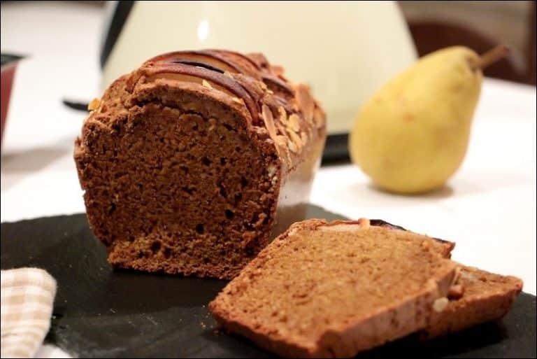 Cake aux amandes et poires saveur pain d'épices - sans gluten et sans