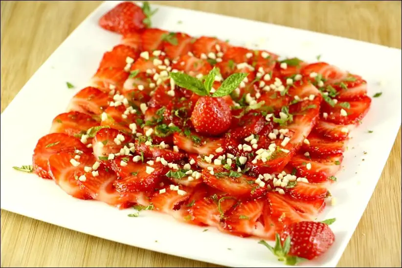 salade de fraises et menthe