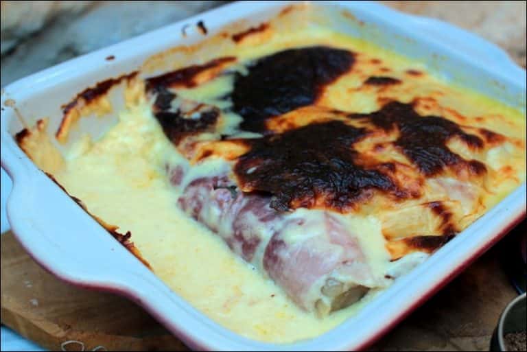 Endives gratinées au jambon et à la béchamel - recette familiale