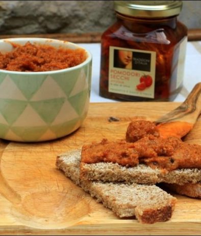 tartinade d'artichaut et de tomates séchées