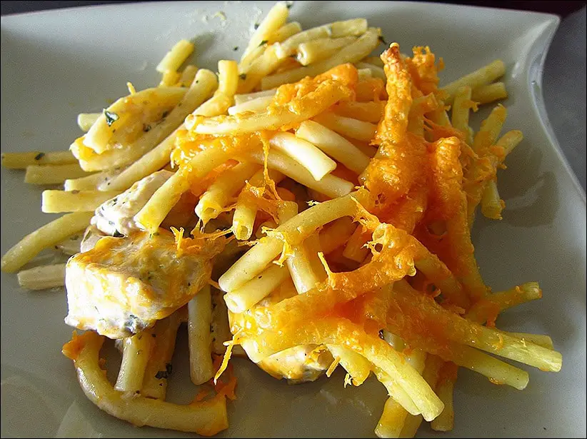 gratin de macaroni au poulet et mimolette
