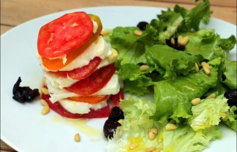 millefeuille de tomates à la mozzarella