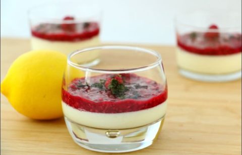 panna cotta au citron framboises et menthe