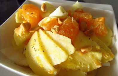 salade d'endives aux pommes clémentines et cacahuètes