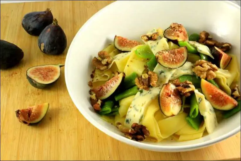 salade de pappardelles aux figues bleu et noix