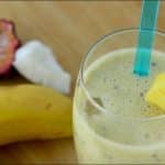 smoothie à la banane noix de coco et fruits de la passion