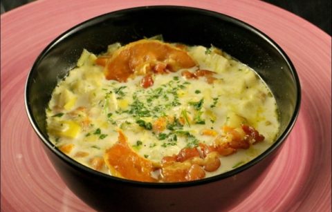 soupe de poireaux à la crème et au lard grillé