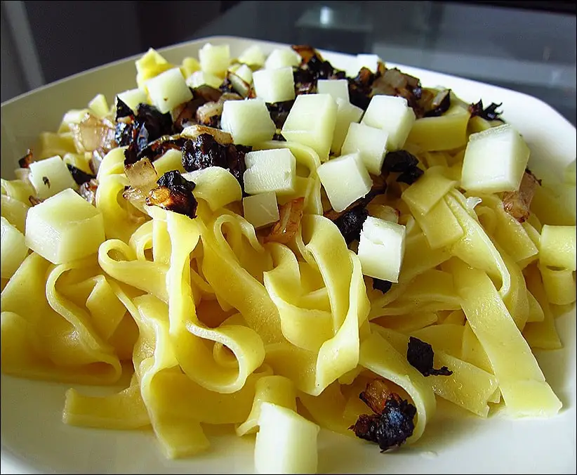 pates aux olives noires fromage