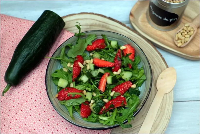salade fraises roquette concombre