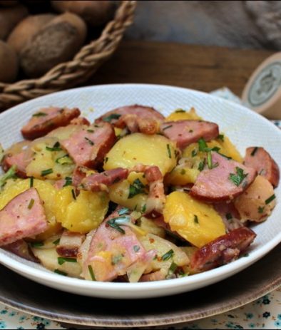 salade de pommes de terre à la saucisse fumée
