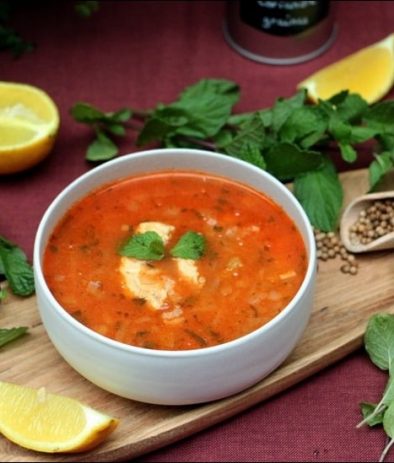 soupe au poulet et à la tomate