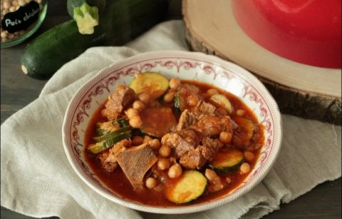 agneau mijoté aux courgettes et pois chiches à l'égyptienne