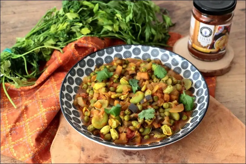 curry de fèves et petits pois végétarien