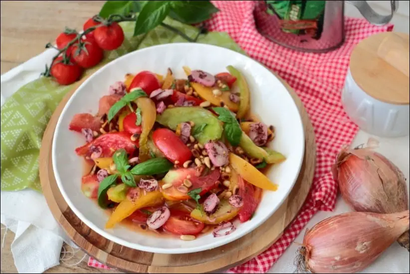 salade tomates échalotes pignons ottolenghi