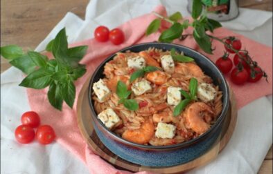 risoni aux crevettes tomate et feta marinée de Yotam Ottolenghi