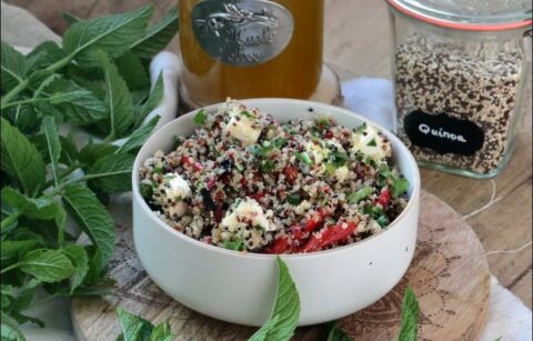 salade de quinoa au poivron grillé et à la feta