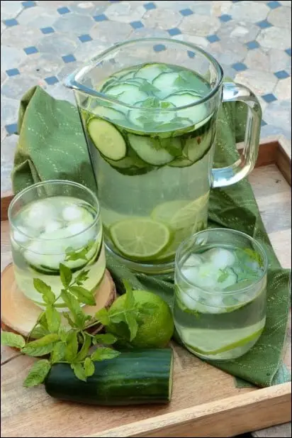 eau detox concombre lime