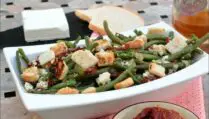 salade de haricots verts croûtons et feta