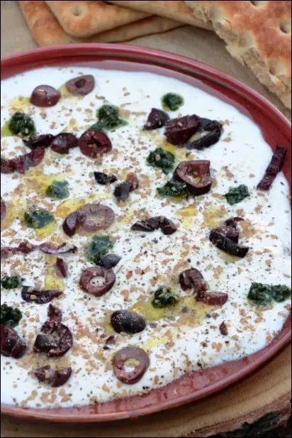 dip stracciatella olive