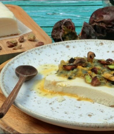 panna cotta sans gélatine passion et pistaches de Cyril Lignac