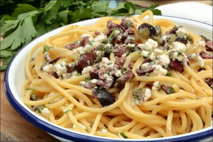spaghetti feta olives de Julie Andrieu