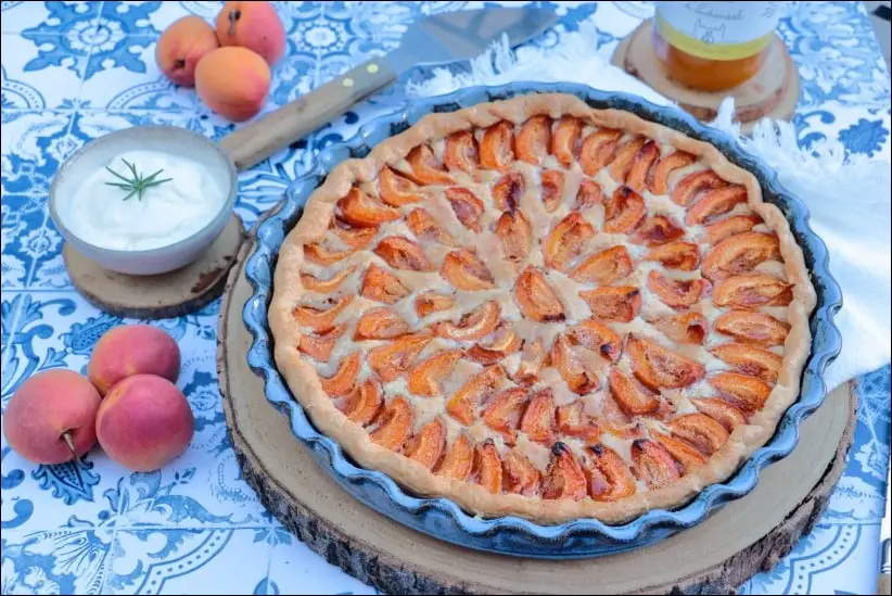 tarte aux abricots crème d'amande romarin