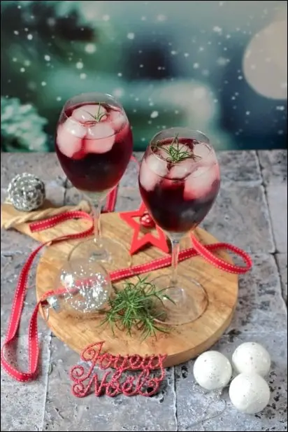 Cocktail sans alcool raisin romarin pour 1 personnes - Recettes - Elle à  Table