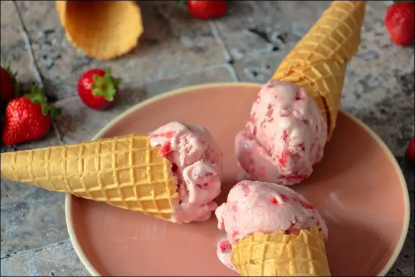 glace fraise avec sorbetière