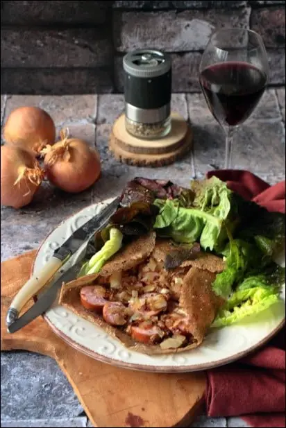 galette bretonne oignons saucisse fumée