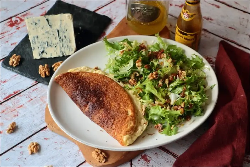 omelette soufflée roquefort noix