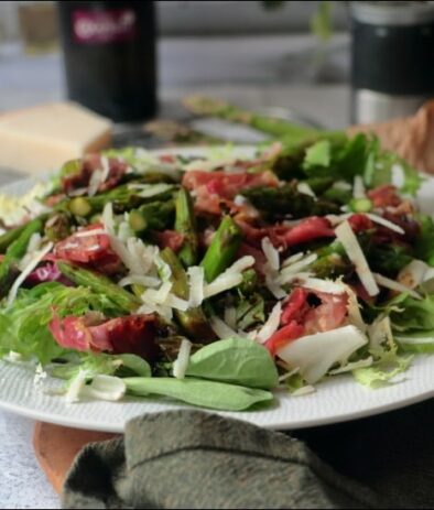 poêlée d'asperges vertes à la coppa