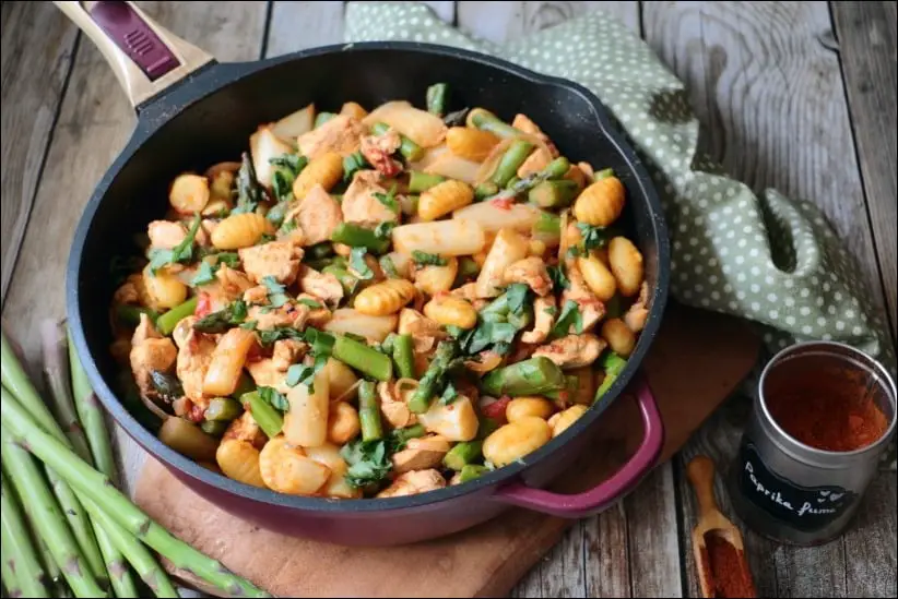 poelee gnocchi poulet asperges