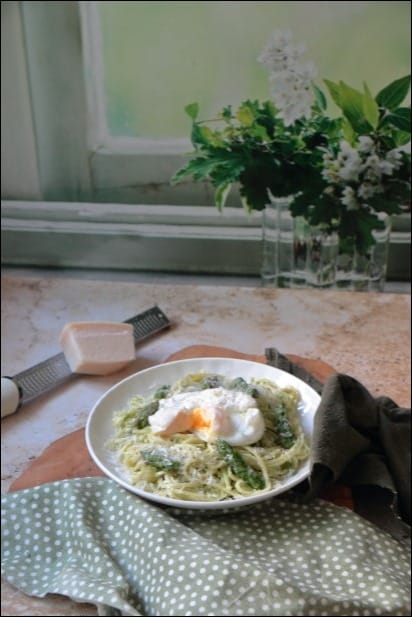 Linguine-creme-asperges-oeuf-poches (1) pates asperges vertes
