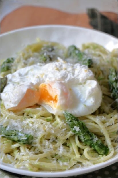 Linguine-creme-asperges-oeuf-poches (10) pates creme d asperges vertes