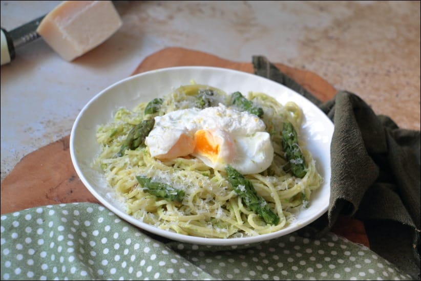 Linguine-creme-asperges-oeuf-poches (12) Linguine-creme-asperges-oeuf-poches (12)