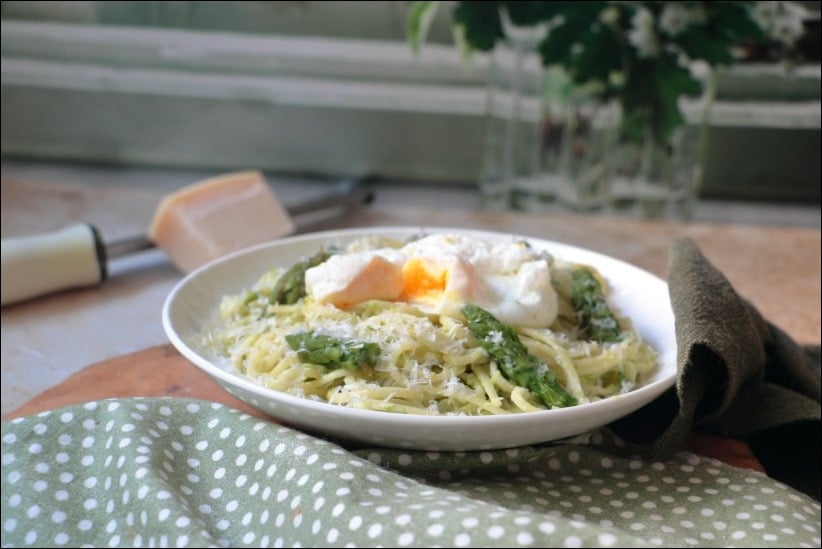 pates aux asperges vertes et oeuf poché