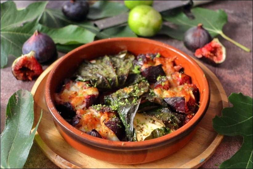 Figues-roties-farcies-feta-mozzarella (13) feuilles de figuier roties feta miel