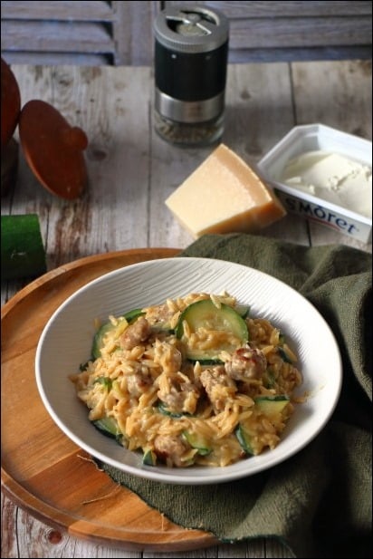Orzo-cremeux-courgette-saucisse (1) one pot orzo courgette saucisse