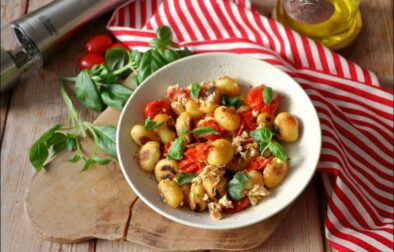 poêlée de gnocchi à la feta et tomates rôties