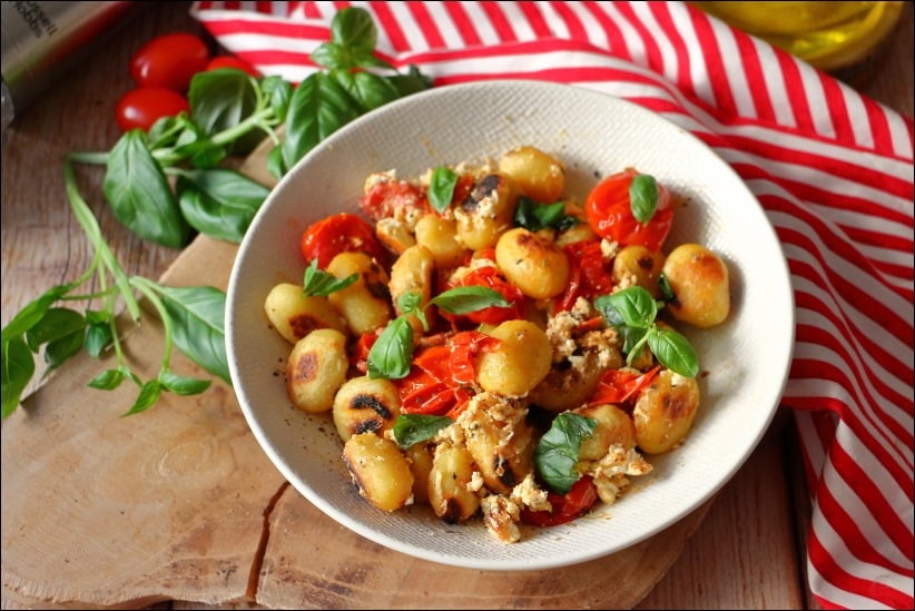 Poelee-gnocchi-feta-tomates-roties (11) poêlée de gnocchi tomate feta