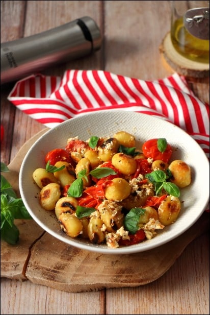 Poelee-gnocchi-feta-tomates-roties (2) poêlée de gnocchis tomates cerises