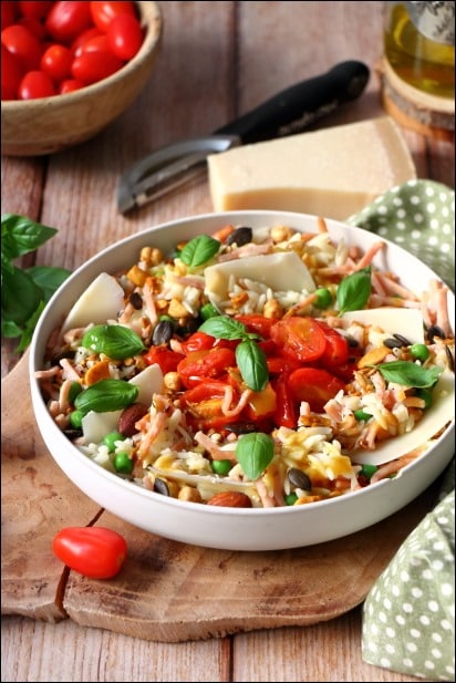 Salade-orzo-tomates-confites-petits-pois-chaud-froid (2) salade pâtes tomates poelées lardons