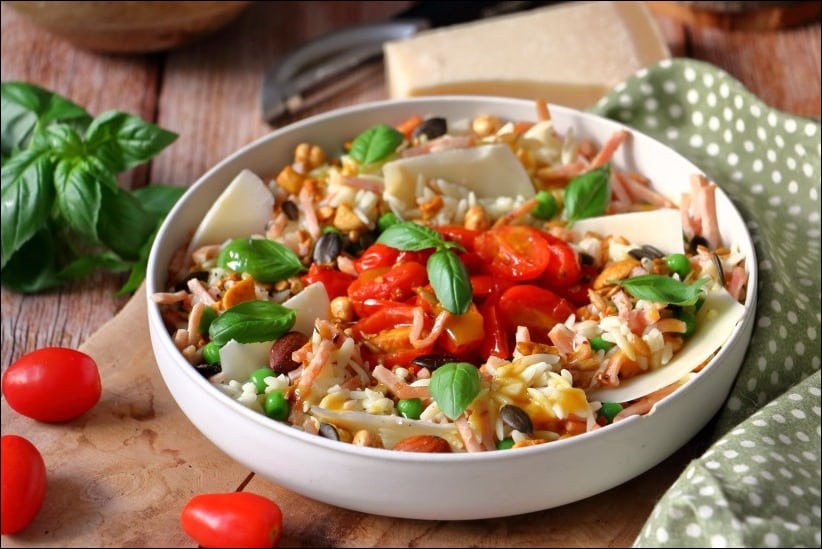 Salade-orzo-tomates-confites-petits-pois-chaud-froid (4) salade pâtes tomates poelées petits pois