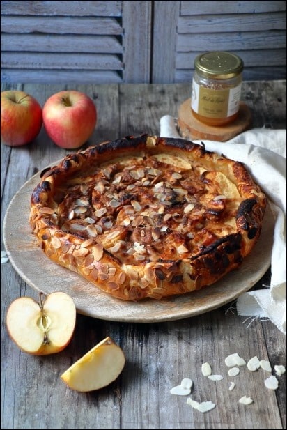 Tarte-rustique-pommes-amandes (1) tarte pommes compote purée d'amandes