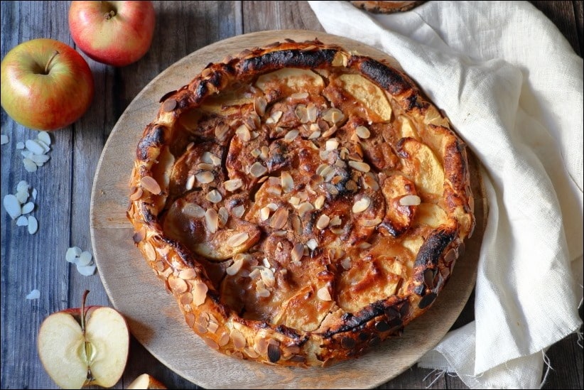 Tarte-rustique-pommes-amandes (7) tarte pommes avec compote