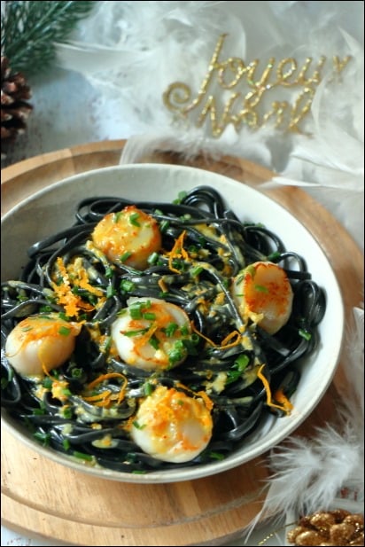 Linguine-encre-seiche_noix-saint-jacques-sauce-orange (10) pates saint jacques orange