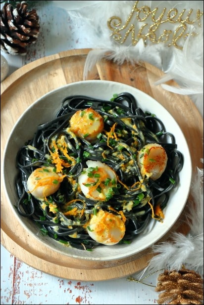 Linguine-encre-seiche_noix-saint-jacques-sauce-orange (6) noix de saint jacques et pâtes sauce orange
