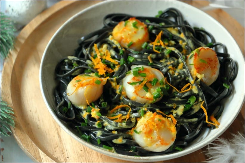 Linguine-encre-seiche_noix-saint-jacques-sauce-orange (9) pâtes aux noix de saint jacques crème fraîche